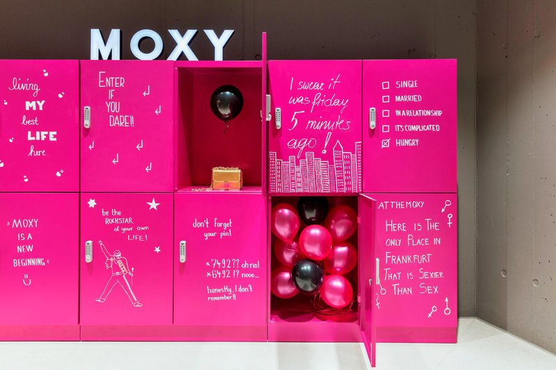 moxy frankfurt city center