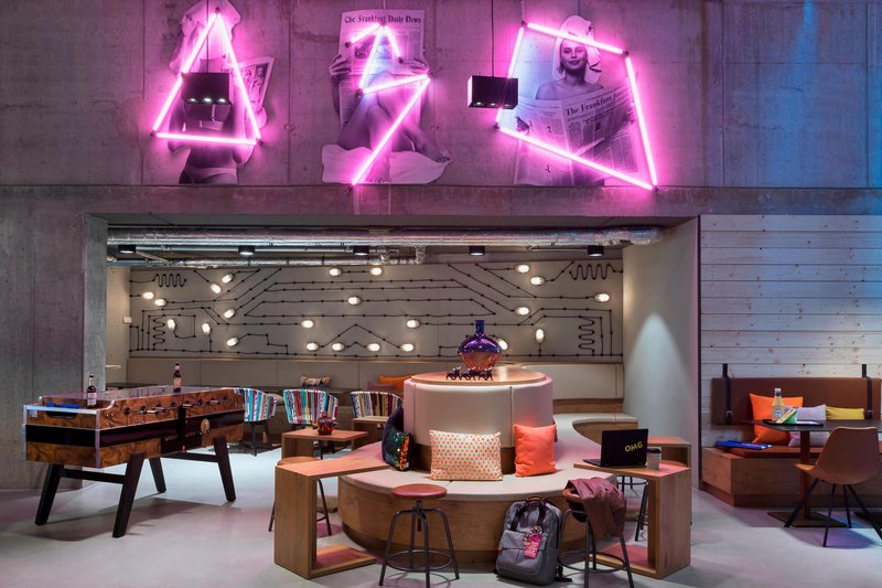 moxy frankfurt city center