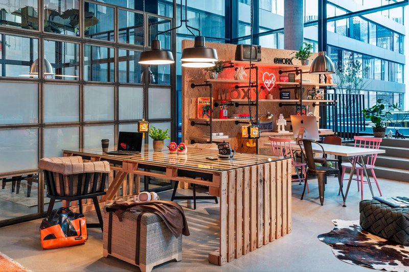moxy frankfurt city center