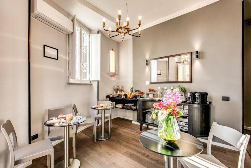 piccola navona roof garden