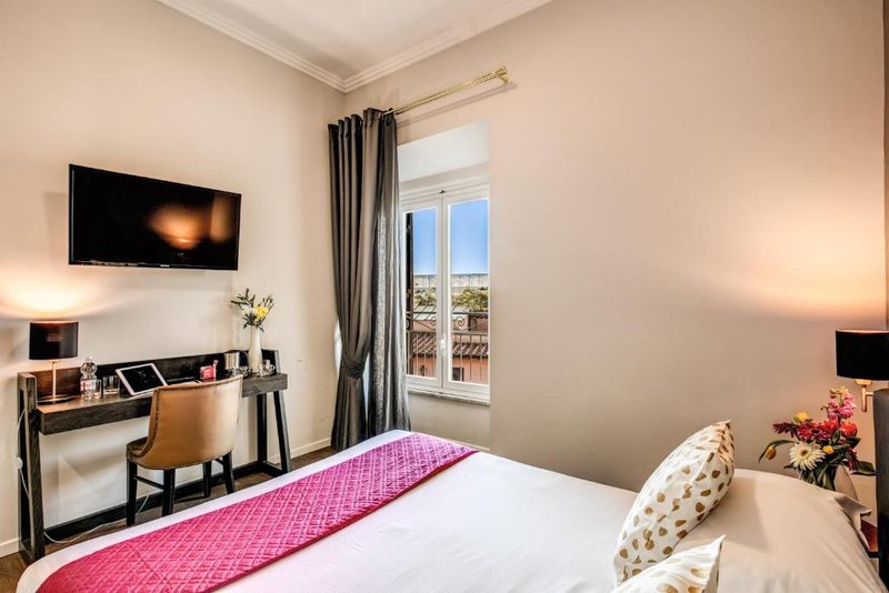 piccola navona roof garden