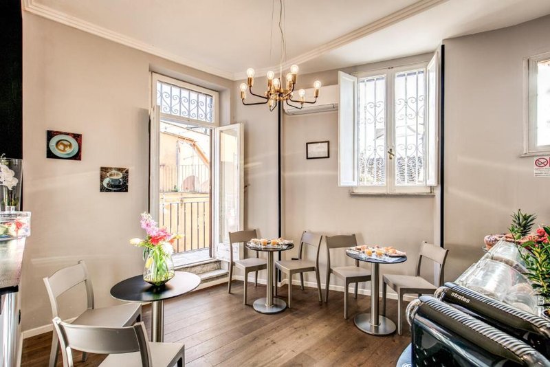 piccola navona roof garden