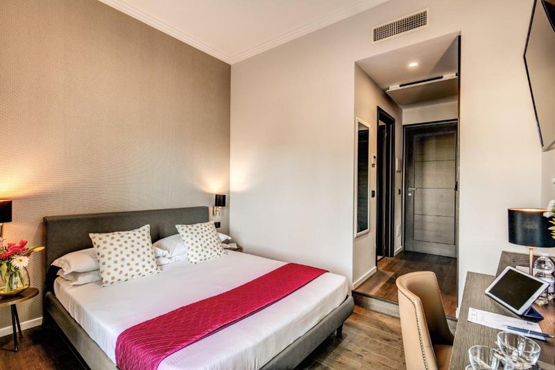 piccola navona roof garden