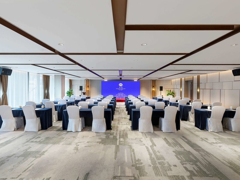 grand mercure wuhan qiaokou