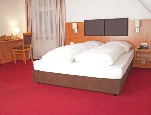 Hotel Neuwirtshaus,Near Mansion House,4 star