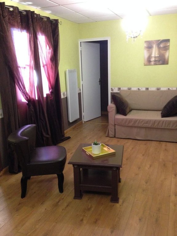 Hotel Hapy,Dreux>>Chartres,3 star
