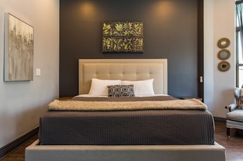 mccormick place guest house