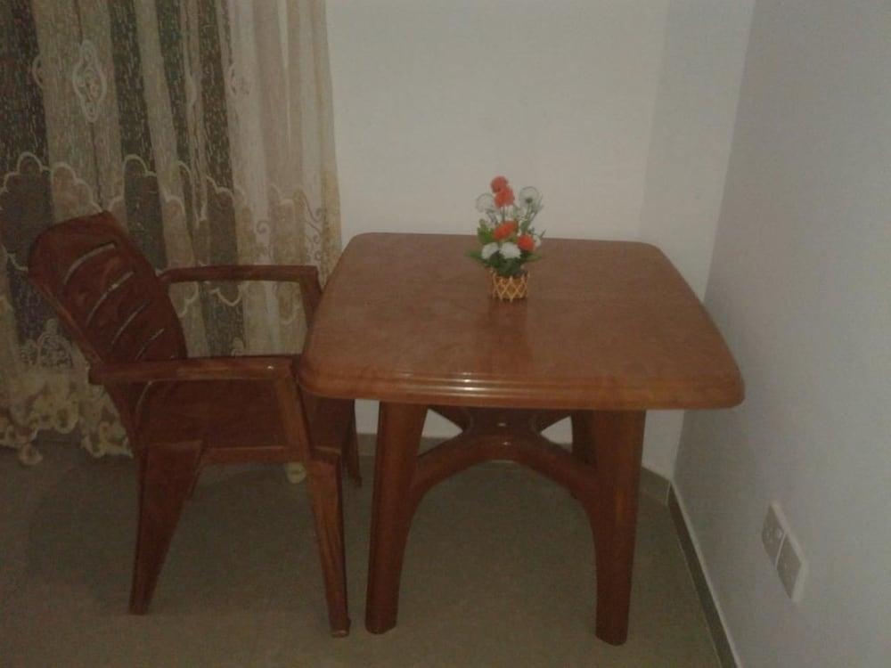 randi guest house mirissa beach