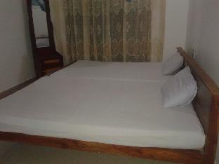 randi guest house mirissa beach