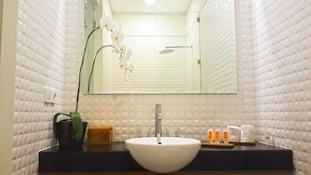 hideaway residence bali ungasan by kanaan hospitality