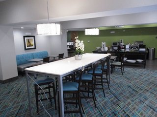 Ramada By Wyndham Burkburnett / Wichita Falls,Wichita County>>Burkburnett,3 star