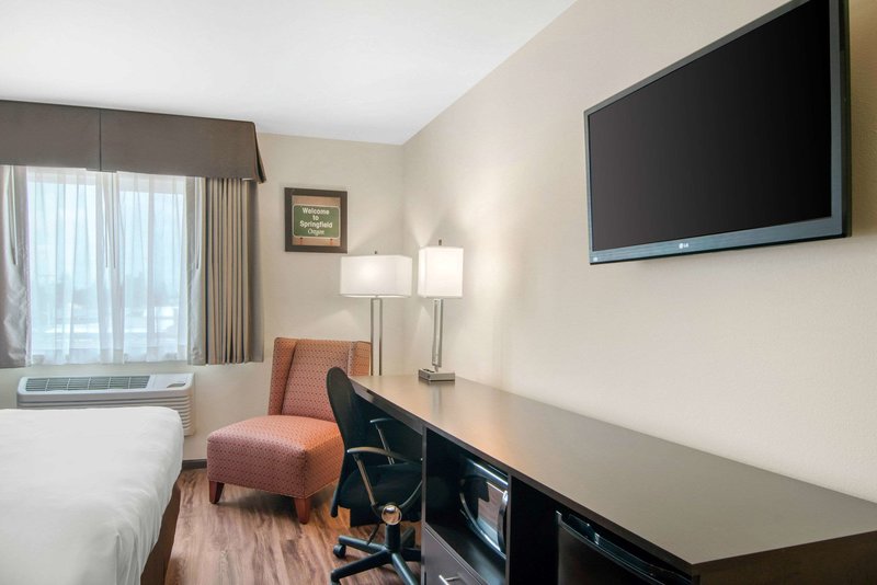 econo lodge inn and suites