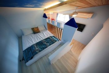 jumping hostel
