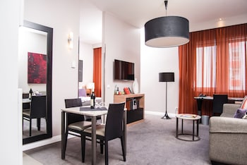 adina apartment hotel berlin checkpoint charlie