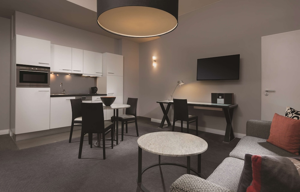 adina apartment hotel berlin checkpoint charlie