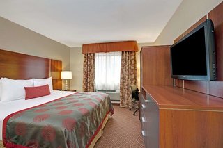 Ramada By Wyndham Staten Island,New York>>Castleton Corners,3 star