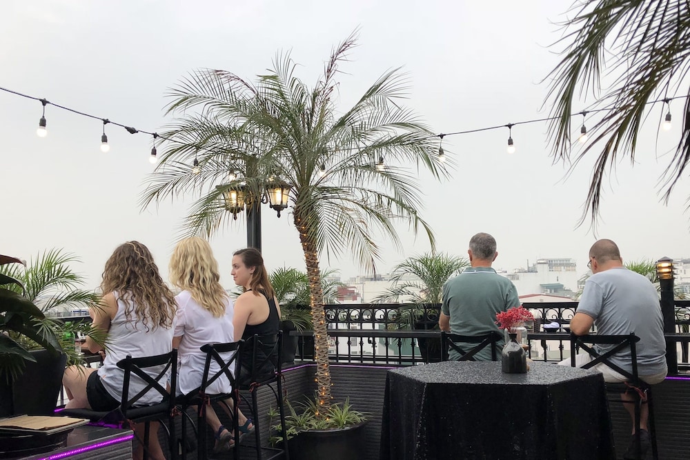 jm marvel hotel and spa