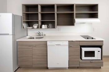 woodspring suites seattle tukwila