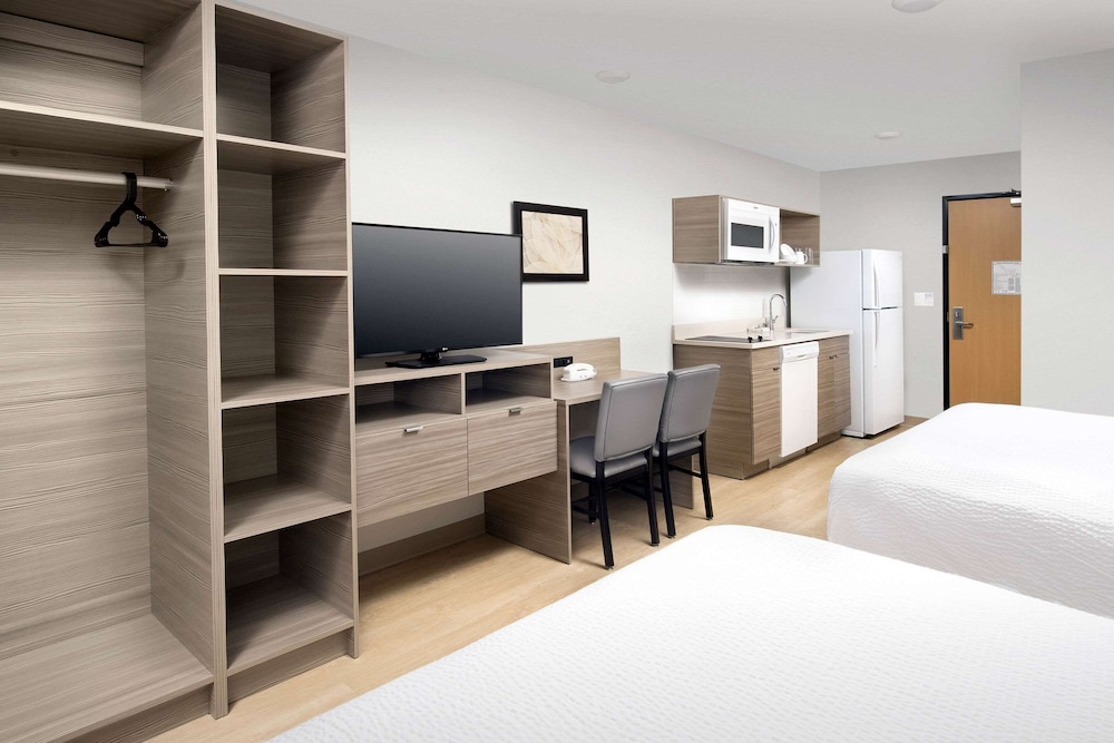 woodspring suites seattle tukwila