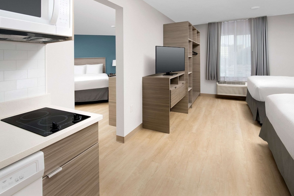 woodspring suites seattle tukwila