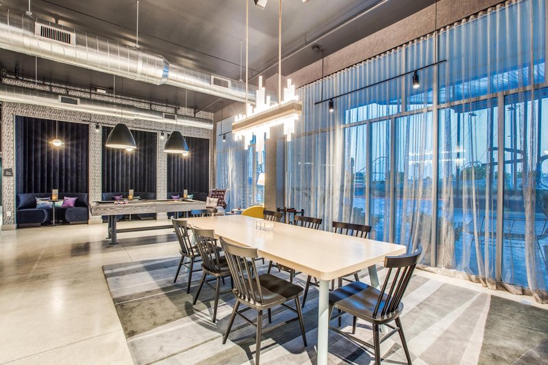 aloft dallas arlington entertainment district