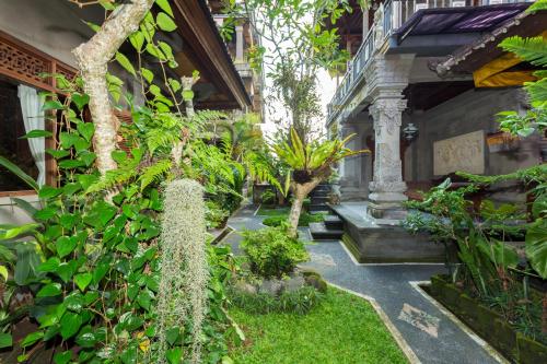 bali moon guest house