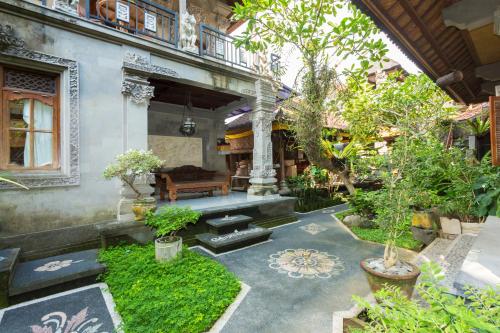 bali moon guest house