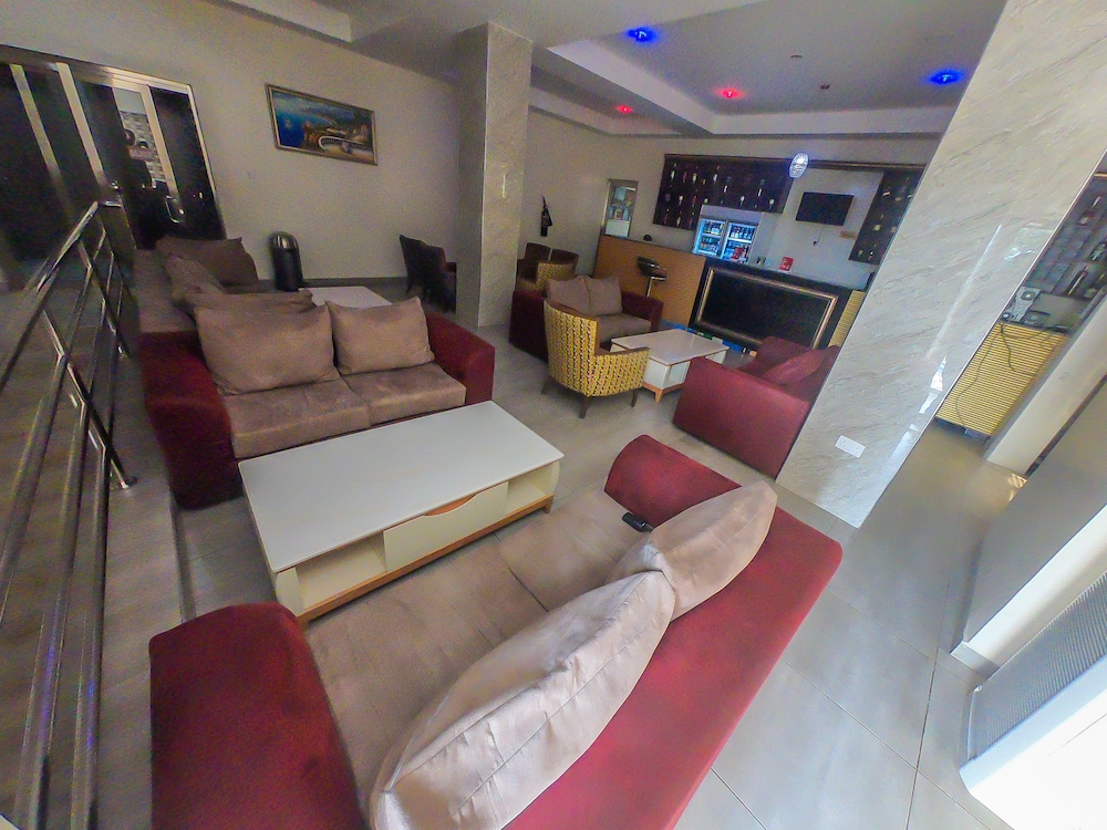 maxbe continental hotel