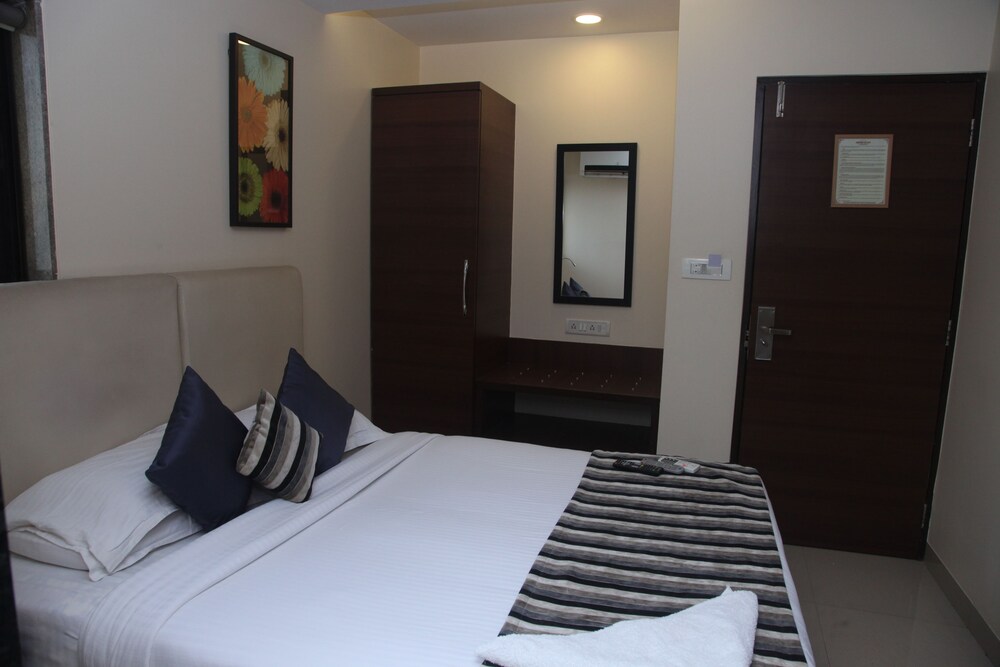 Aboo's Concord Galaxy,Mumbai Suburban>>Mumbai,3 star