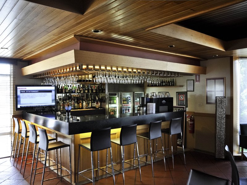 ibis styles orange