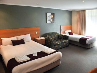 Ibis Styles Orange,Clifton Grove>>Byron Bay,4 star