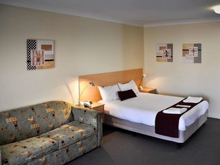 Ibis Styles Orange,Clifton Grove>>Byron Bay,4 star