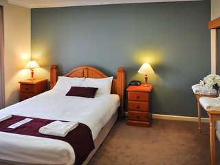 Ibis Styles Orange,Clifton Grove>>Byron Bay,4 star