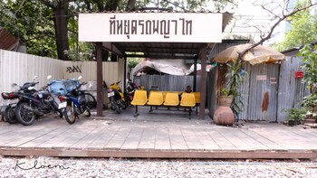 kloem hostel adults only