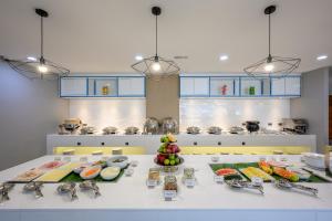 the beachfront hotel phuket