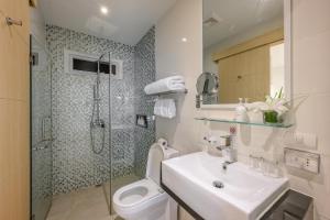 the beachfront hotel phuket