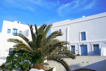 aethrio sunset village oia