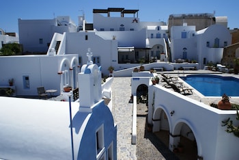 aethrio sunset village oia
