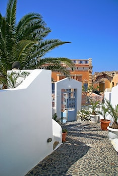 aethrio sunset village oia
