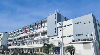 aman hills hotel
