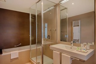 Nh Savona Darsena,Savona>>Genoa,4 star