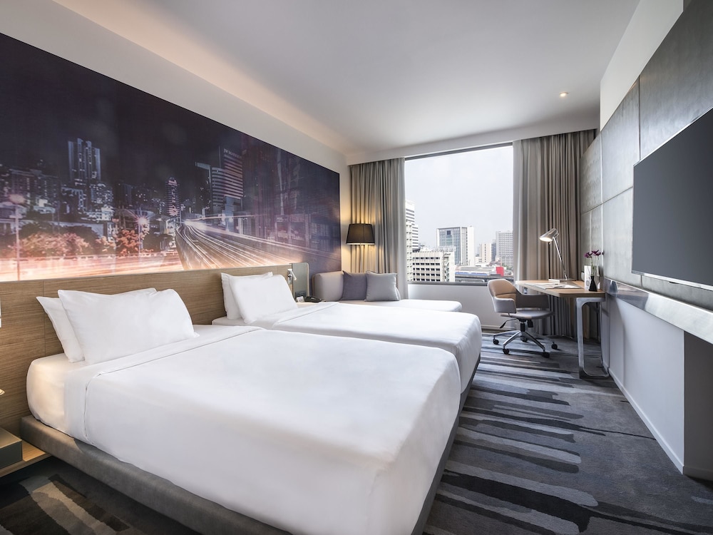 novotel bangkok sukhumvit 4