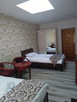 hotel diyor