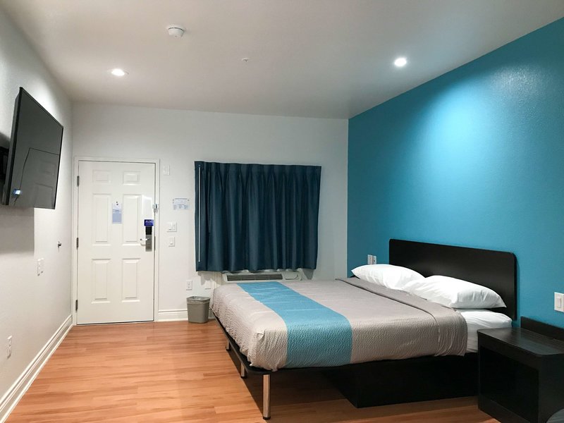 motel 6 houston tx north