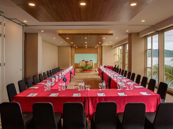 swiss belhotel papua