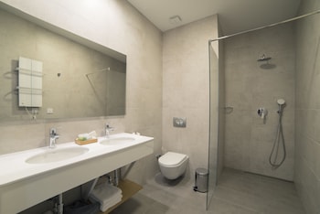 city nest modern and cozy suites