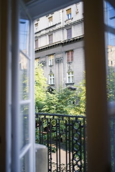 city nest modern and cozy suites