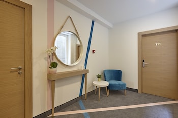 city nest modern and cozy suites