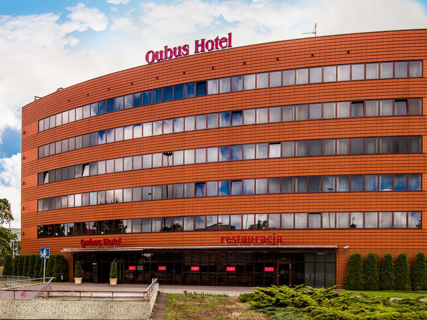 qubus hotel lodz