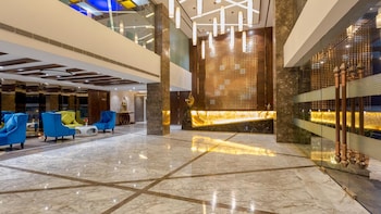 hotel saffron crest